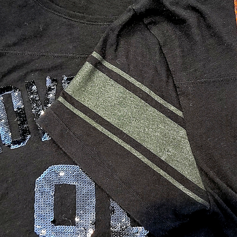 Pink by Victoria's Secret Black Sequin Tee - Picture 4 of 4